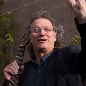 Toti Soler资料,Toti Soler最新歌曲,Toti SolerMV视频,Toti Soler音乐专辑,Toti Soler好听的歌