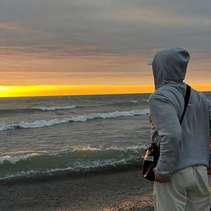 张熠凡资料,张熠凡最新歌曲,张熠凡MV视频,张熠凡音乐专辑,张熠凡好听的歌