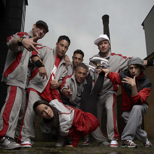 Flying Steps资料,Flying Steps最新歌曲,Flying StepsMV视频,Flying Steps音乐专辑,Flying Steps好听的歌