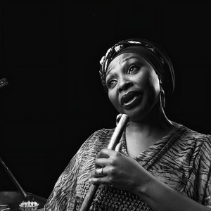 Yvonne Chaka Chaka资料,Yvonne Chaka Chaka最新歌曲,Yvonne Chaka ChakaMV视频,Yvonne Chaka Chaka音乐专辑,Yvonne Chaka Chaka好听的歌