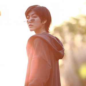 韩施霄资料,韩施霄最新歌曲,韩施霄MV视频,韩施霄音乐专辑,韩施霄好听的歌