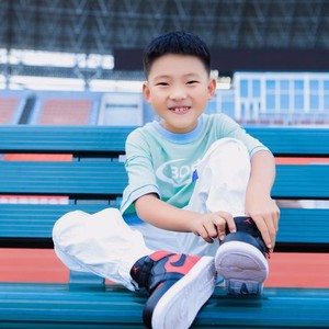 朱铭宇资料,朱铭宇最新歌曲,朱铭宇MV视频,朱铭宇音乐专辑,朱铭宇好听的歌