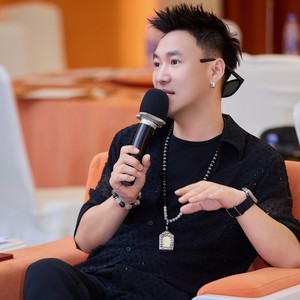 王柏良Coffee资料,王柏良Coffee最新歌曲,王柏良CoffeeMV视频,王柏良Coffee音乐专辑,王柏良Coffee好听的歌