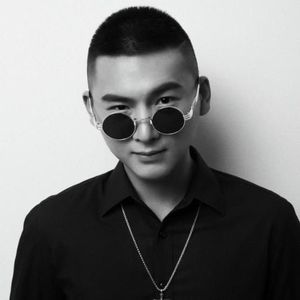 韩佳毅资料,韩佳毅最新歌曲,韩佳毅MV视频,韩佳毅音乐专辑,韩佳毅好听的歌