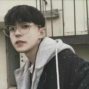 凝眸资料,凝眸最新歌曲,凝眸MV视频,凝眸音乐专辑,凝眸好听的歌