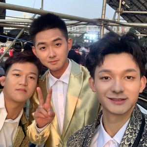 易辰资料,易辰最新歌曲,易辰MV视频,易辰音乐专辑,易辰好听的歌