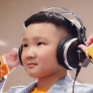 我仰望五星红旗