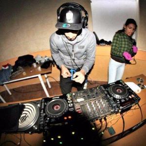 Alex Perez资料,Alex Perez最新歌曲,Alex PerezMV视频,Alex Perez音乐专辑,Alex Perez好听的歌