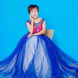 乌日娜资料,乌日娜最新歌曲,乌日娜MV视频,乌日娜音乐专辑,乌日娜好听的歌