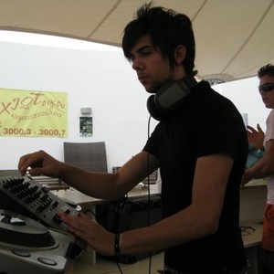 Alex Dimou资料,Alex Dimou最新歌曲,Alex DimouMV视频,Alex Dimou音乐专辑,Alex Dimou好听的歌