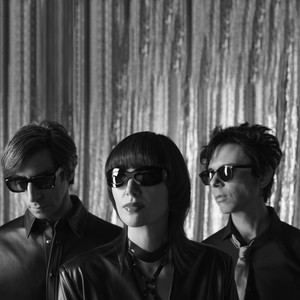 Yeah Yeah Yeahs资料,Yeah Yeah Yeahs最新歌曲,Yeah Yeah YeahsMV视频,Yeah Yeah Yeahs音乐专辑,Yeah Yeah Yeahs好听的歌