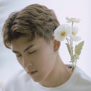 MOONBOI(杨望舒)-左边画个虫虫 (Chimney于恩众 Remix|Chimney Remix)