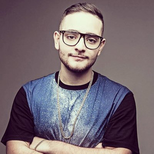 Rocco Hunt资料,Rocco Hunt最新歌曲,Rocco HuntMV视频,Rocco Hunt音乐专辑,Rocco Hunt好听的歌