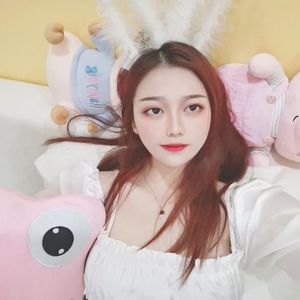 艾琳资料,艾琳最新歌曲,艾琳MV视频,艾琳音乐专辑,艾琳好听的歌