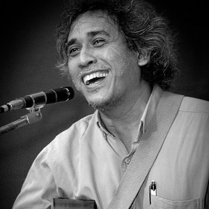 Iwan Fals资料,Iwan Fals最新歌曲,Iwan FalsMV视频,Iwan Fals音乐专辑,Iwan Fals好听的歌