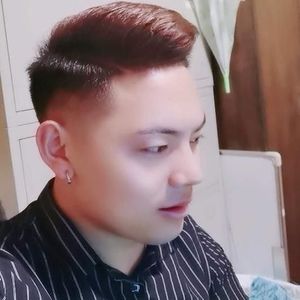 龙峰资料,龙峰最新歌曲,龙峰MV视频,龙峰音乐专辑,龙峰好听的歌