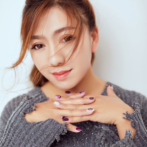李艳资料,李艳最新歌曲,李艳MV视频,李艳音乐专辑,李艳好听的歌