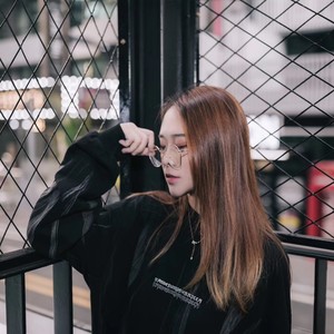 粤语允兒 - 友情多余暧昧未够