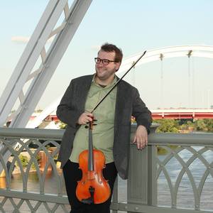 Christopher Lowry资料,Christopher Lowry最新歌曲,Christopher LowryMV视频,Christopher Lowry音乐专辑,Christopher Lowry好听的歌