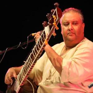 Ustad Shujaat Khan