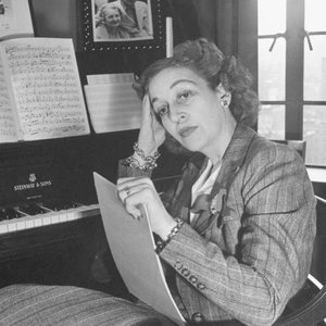 Dorothy Fields资料,Dorothy Fields最新歌曲,Dorothy FieldsMV视频,Dorothy Fields音乐专辑,Dorothy Fields好听的歌