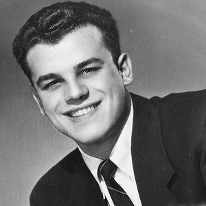 Julius Larosa资料,Julius Larosa最新歌曲,Julius LarosaMV视频,Julius Larosa音乐专辑,Julius Larosa好听的歌