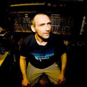 Toi Doi资料,Toi Doi最新歌曲,Toi DoiMV视频,Toi Doi音乐专辑,Toi Doi好听的歌