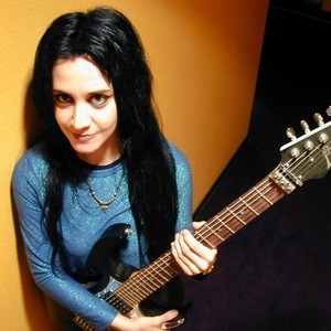 Carina Alfie资料,Carina Alfie最新歌曲,Carina AlfieMV视频,Carina Alfie音乐专辑,Carina Alfie好听的歌