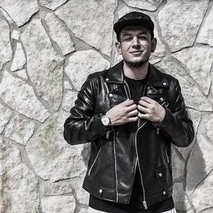 Denis Ago资料,Denis Ago最新歌曲,Denis AgoMV视频,Denis Ago音乐专辑,Denis Ago好听的歌