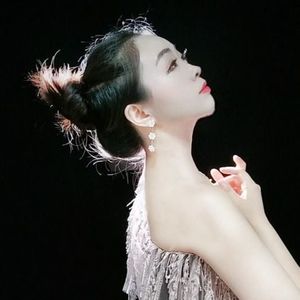 张玖儿资料,张玖儿最新歌曲,张玖儿MV视频,张玖儿音乐专辑,张玖儿好听的歌