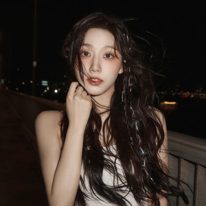 郑叡仁 (Yein)