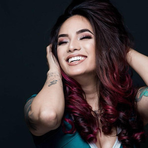 Davina Joy资料,Davina Joy最新歌曲,Davina JoyMV视频,Davina Joy音乐专辑,Davina Joy好听的歌