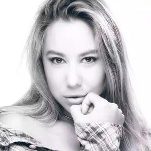 Srta. Dayana资料,Srta. Dayana最新歌曲,Srta. DayanaMV视频,Srta. Dayana音乐专辑,Srta. Dayana好听的歌