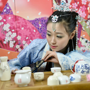 月成双资料,月成双最新歌曲,月成双MV视频,月成双音乐专辑,月成双好听的歌