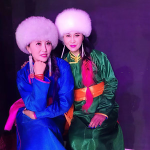 百灵组合资料,百灵组合最新歌曲,百灵组合MV视频,百灵组合音乐专辑,百灵组合好听的歌