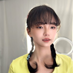 鲍中月资料,鲍中月最新歌曲,鲍中月MV视频,鲍中月音乐专辑,鲍中月好听的歌