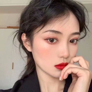 小薏资料,小薏最新歌曲,小薏MV视频,小薏音乐专辑,小薏好听的歌