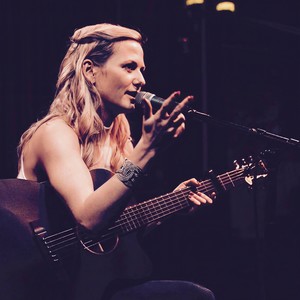 Lisa Pac资料,Lisa Pac最新歌曲,Lisa PacMV视频,Lisa Pac音乐专辑,Lisa Pac好听的歌