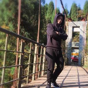 朱君资料,朱君最新歌曲,朱君MV视频,朱君音乐专辑,朱君好听的歌