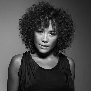 Camille Jones资料,Camille Jones最新歌曲,Camille JonesMV视频,Camille Jones音乐专辑,Camille Jones好听的歌