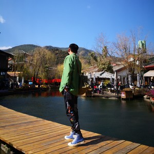 爱就一个字 (Live)