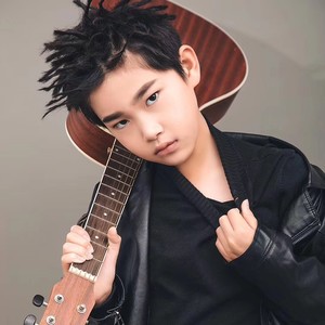 何俊毅资料,何俊毅最新歌曲,何俊毅MV视频,何俊毅音乐专辑,何俊毅好听的歌