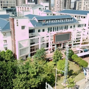 五象三小合唱队