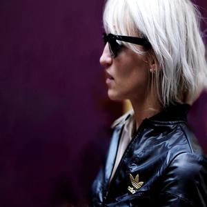 Laura Jones资料,Laura Jones最新歌曲,Laura JonesMV视频,Laura Jones音乐专辑,Laura Jones好听的歌