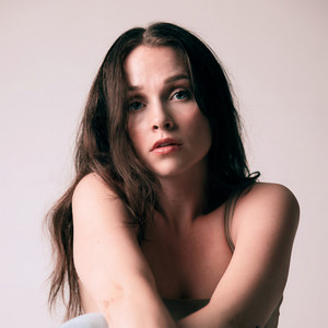 Anne Gudrun资料,Anne Gudrun最新歌曲,Anne GudrunMV视频,Anne Gudrun音乐专辑,Anne Gudrun好听的歌