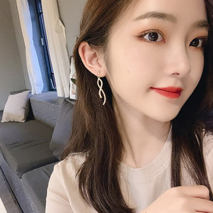 明敏资料,明敏最新歌曲,明敏MV视频,明敏音乐专辑,明敏好听的歌