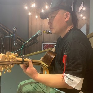 沈小二资料,沈小二最新歌曲,沈小二MV视频,沈小二音乐专辑,沈小二好听的歌