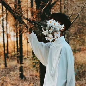 李秋资料,李秋最新歌曲,李秋MV视频,李秋音乐专辑,李秋好听的歌