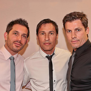 Worlds Apart资料,Worlds Apart最新歌曲,Worlds ApartMV视频,Worlds Apart音乐专辑,Worlds Apart好听的歌