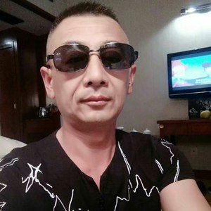 易铭资料,易铭最新歌曲,易铭MV视频,易铭音乐专辑,易铭好听的歌